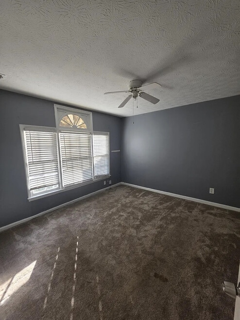 Building Photo - Room in Townhome on Carla Pl