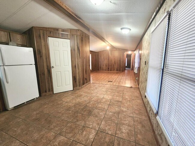 Building Photo - 8405 US-287