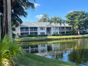 Building Photo - 13851 Oneida Dr