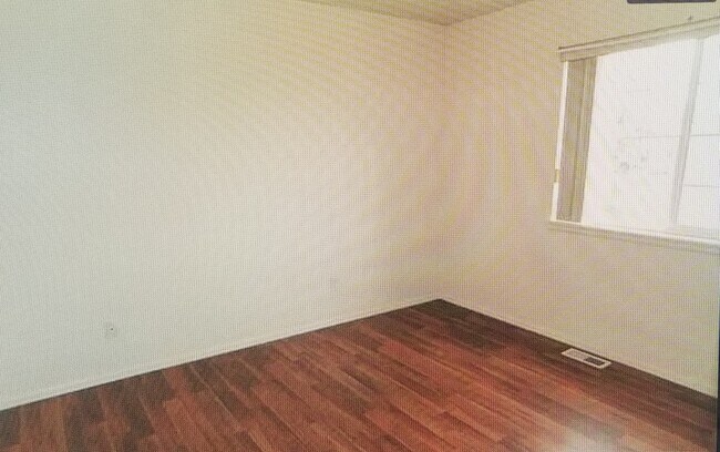 Foto del edificio - 458 W Lookout Dr