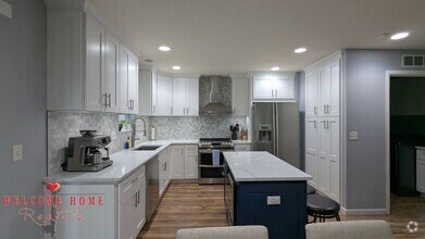 Building Photo - 8708 Stockholm Ln NE