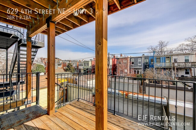Building Photo - 629 4th St NE