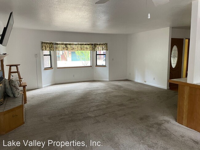Building Photo - 3 br, 2 bath House - 2313 Utah Ave.