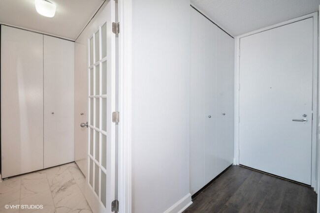 Foto del edificio - 3660 N Lake Shore Dr