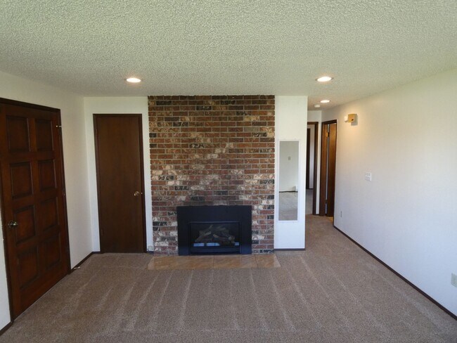 Foto del edificio - Tastefully Maintained Charmer