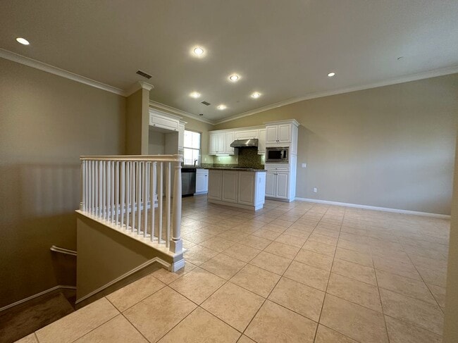 Building Photo - 133 Lamplighter