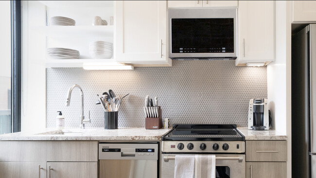 Foto del edificio - 2225 Hawkins St