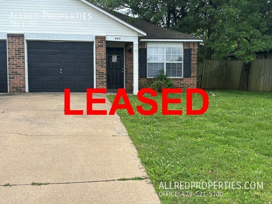 Primary Photo - 695 W Beck-