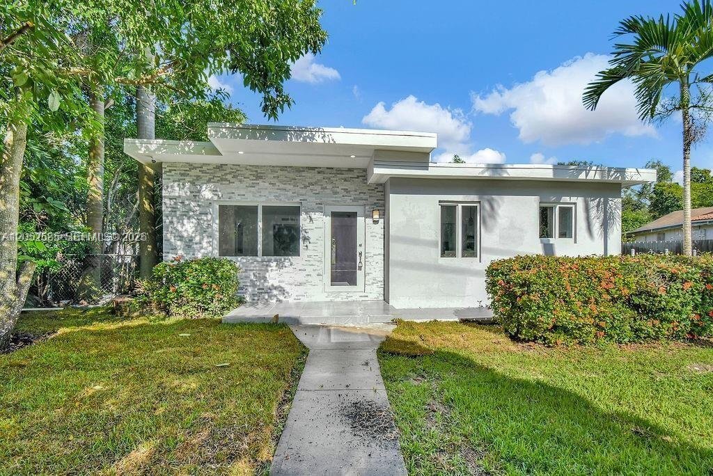 Photo - 7902 SW 67th Ave (South Miami, FL)