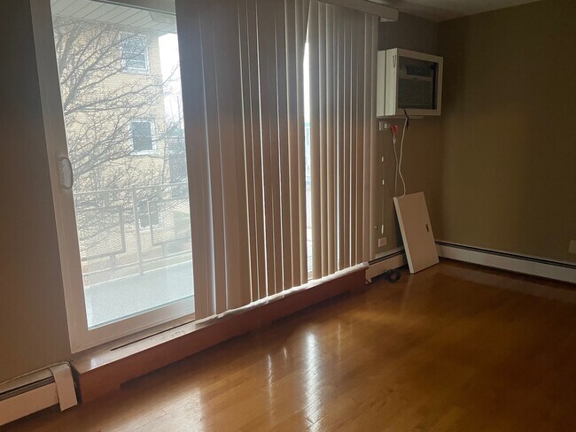 Building Photo - 4418 W 55th St