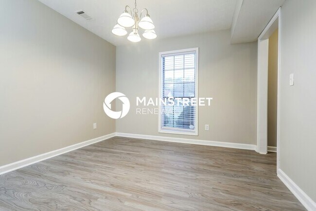 Building Photo - 3 Bedroom Pet-Friendly Home in Stone Mountain, GA with Main Street Renewal