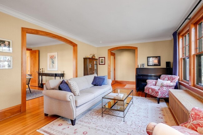 Foto del edificio - 4401 Aldrich Ave S