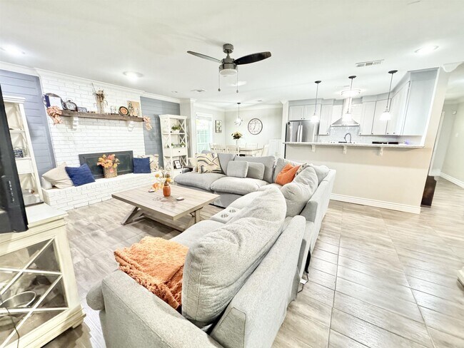 Building Photo - 8501 Merriwood Ct