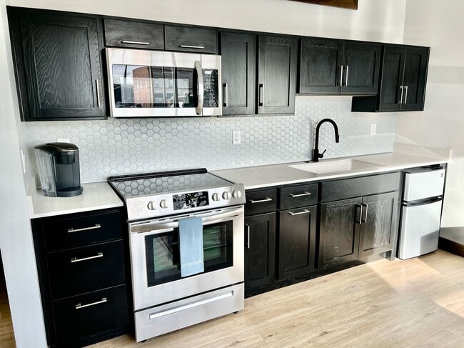 Building Photo - 510 Nucleus Ave