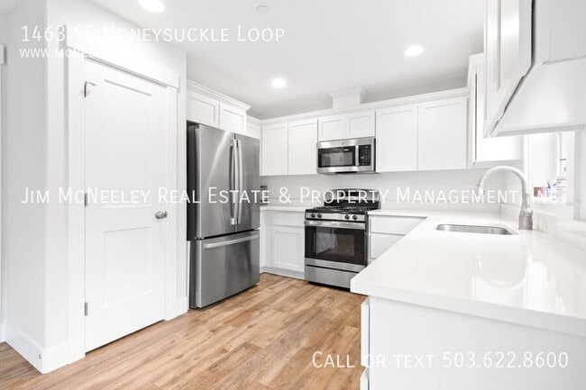 Foto del edificio - 1463 SE Honeysuckle Loop