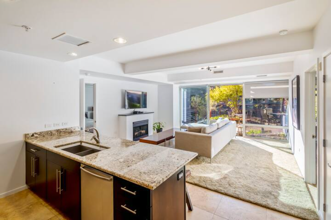 Foto principal - 7151 E Rancho Vista Dr