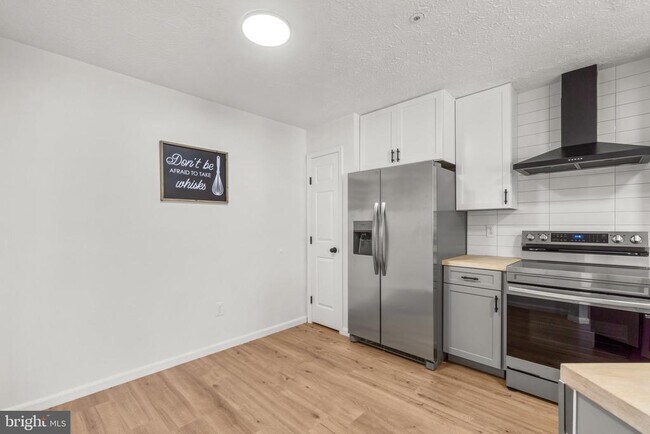 Building Photo - 5307 Regal Ct