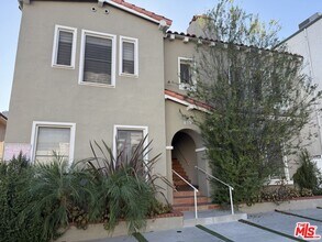 Building Photo - 855 S Shenandoah St
