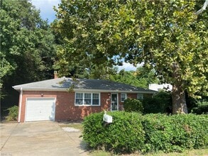 Building Photo - 2950 N Lynnhaven Rd