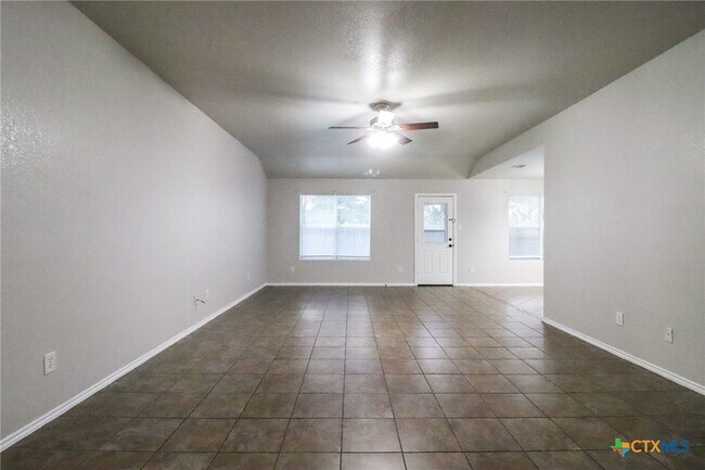 Foto del edificio - 1705 Liberty Hill Dr