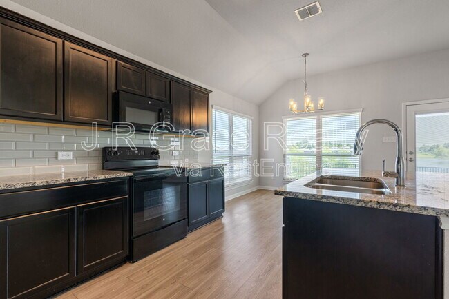 Foto del edificio - 3917 Centerfire Rd