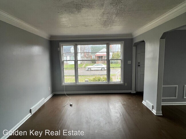 Building Photo - 3 br, 1.5 bath House - 18990 Rutherford