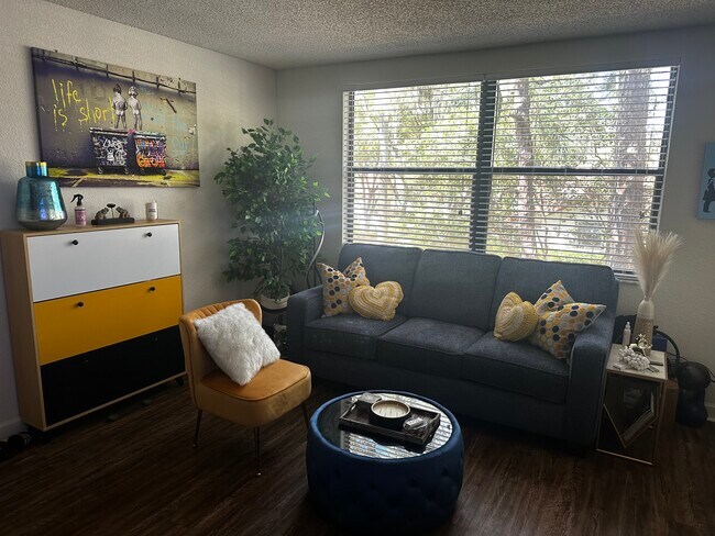 Foto del edificio - 21445 Town Lakes Dr
