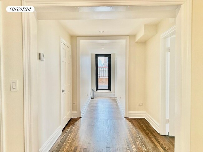 Building Photo - 210 E 68th St