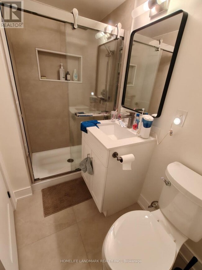 Building Photo - 18 Orsett St