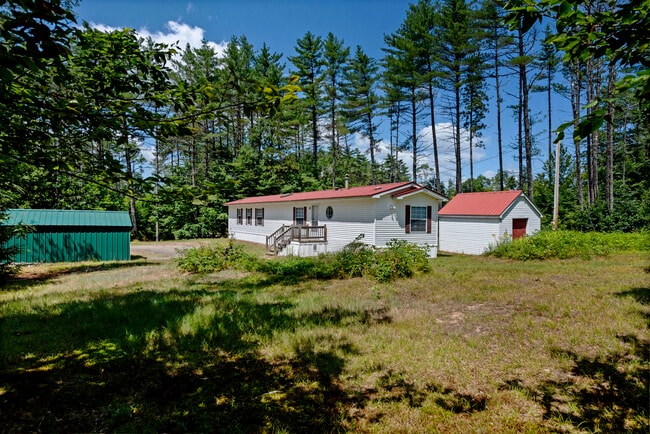 Building Photo - 826 New Hampshire Rte 175