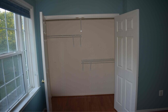 Foto del edificio - 11020 Gray Marsh Pl