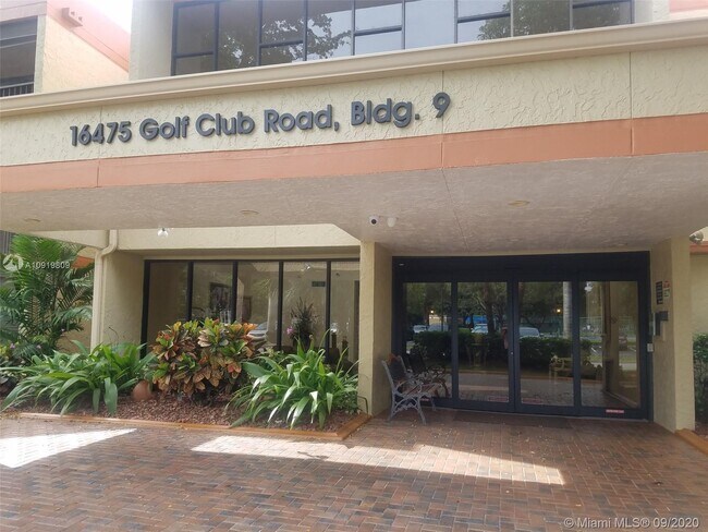 Building Photo - 16475 Golf Club Rd