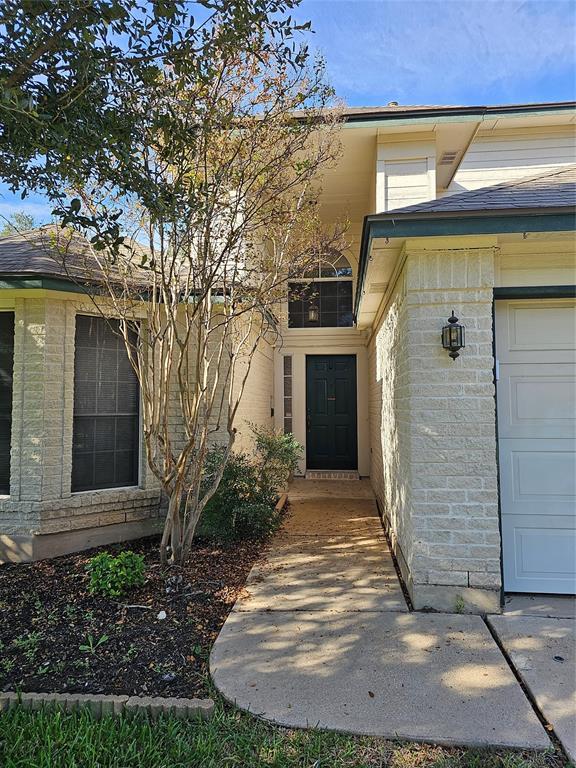 Foto del edificio - 8201 Luling Ln