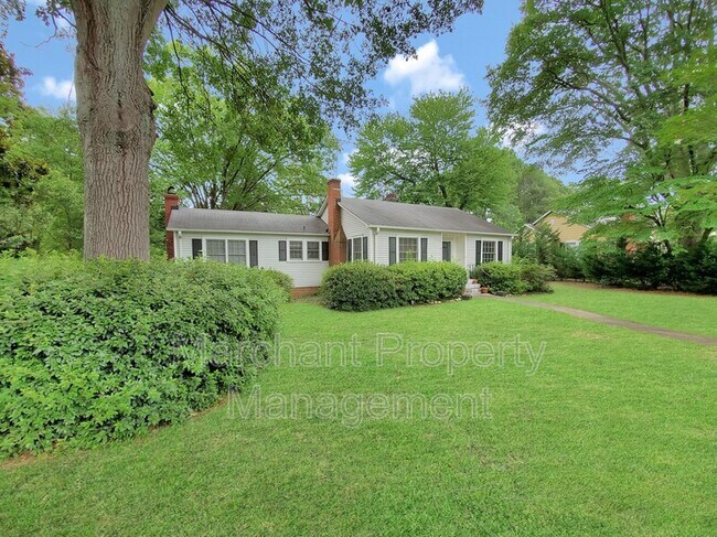 Photo - 11 Carolina Ave House