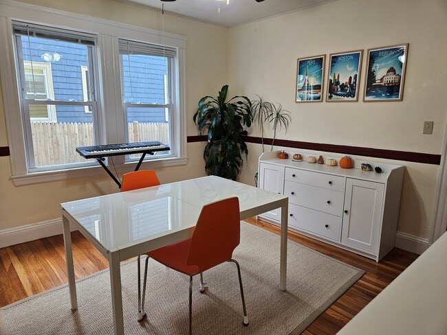 Comedor 1 - 152 Raymond St