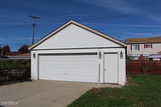 Building Photo - 18131 Winsome