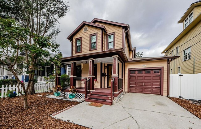 Building Photo - 308 E Ross Ave