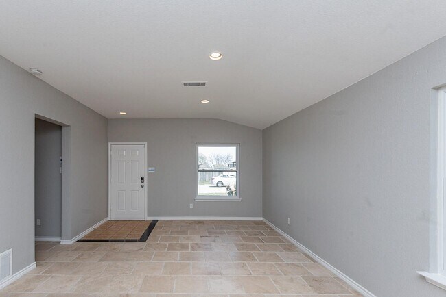 Building Photo - 3909 Mantis St