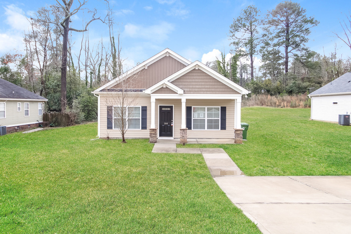 Primary Photo - Great 3 Br/ 2 Bath Home off Broad River Ro...
