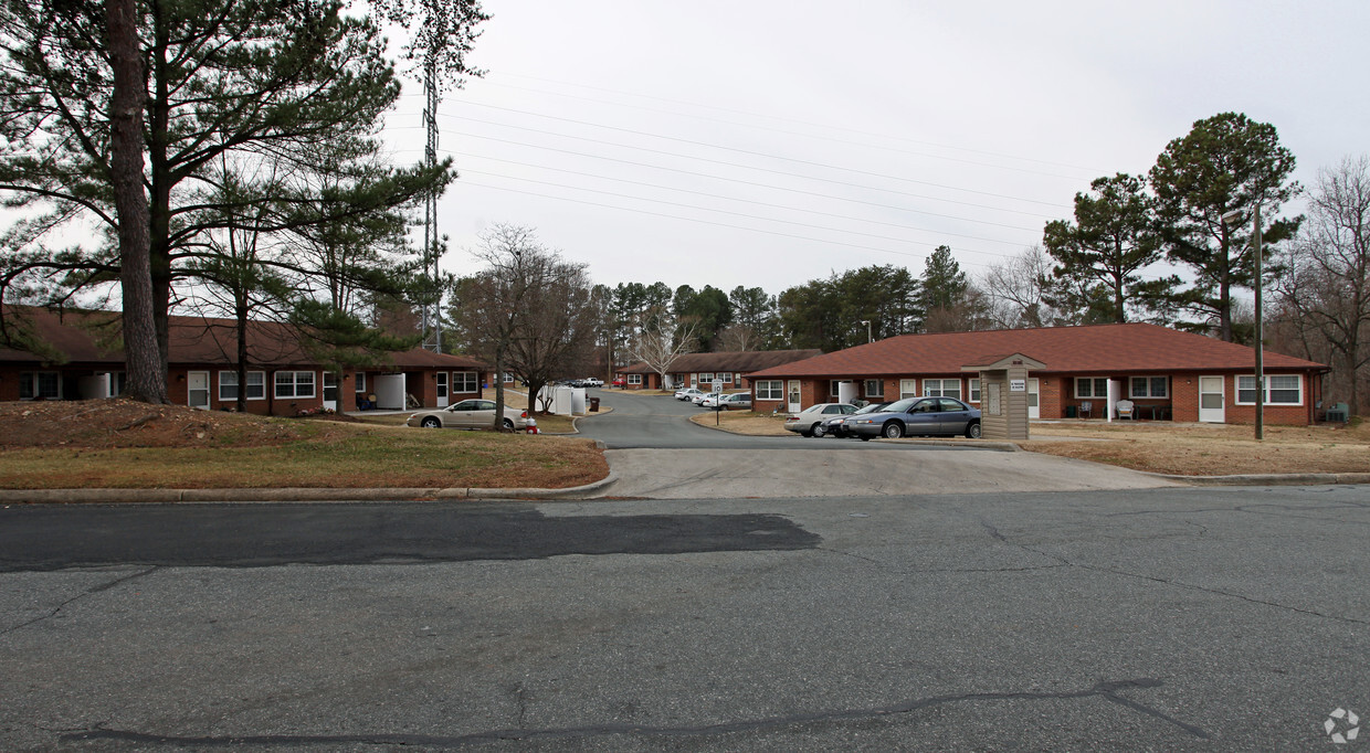 Building Photo - Woodridge Apartments