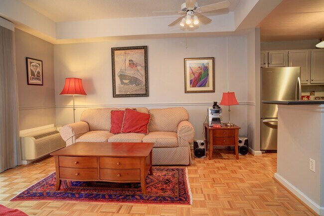 Living room - 2141 P St NW