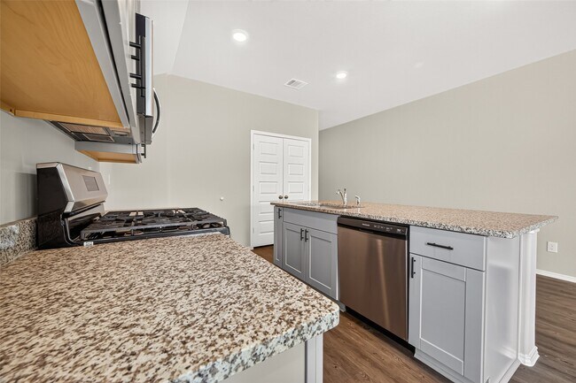 Building Photo - 25431 Blue Mistflower Dr