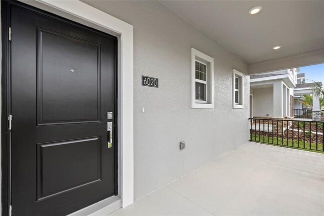 Foto del edificio - 6020 Zen Wy