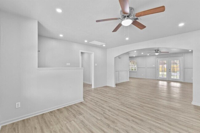Building Photo - 1609 3rd St