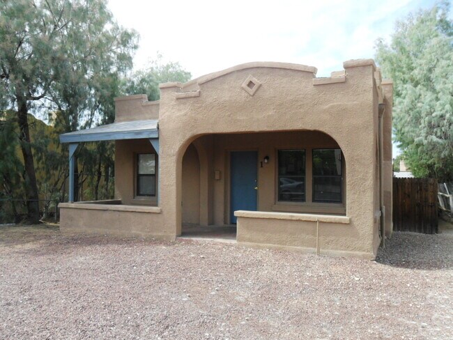 Foto del edificio - 1133 E Elm St