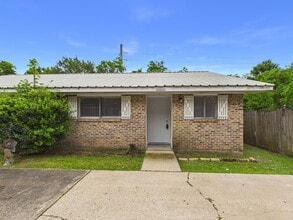 Building Photo - 116 Rials Dr