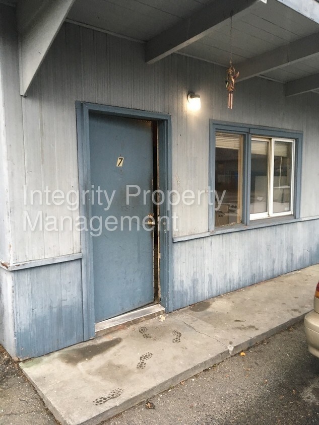 Foto principal - 12605 Pacific Ave S