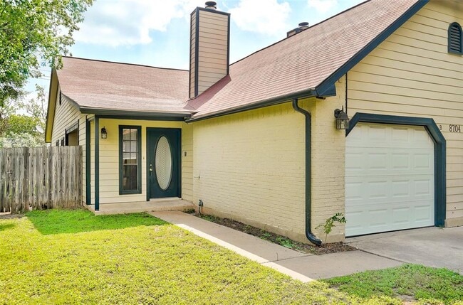 Building Photo - 8704 Clearbrook Trail