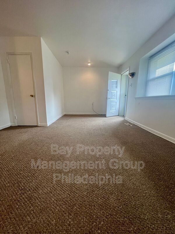 Foto del edificio - 1635 Griffith St