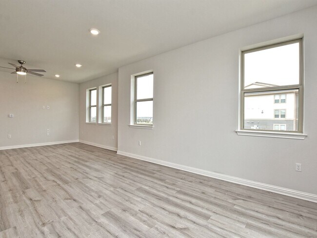 Foto del edificio - EASTON PARK -- SOUTH AUSTIN -- NEW BUILD